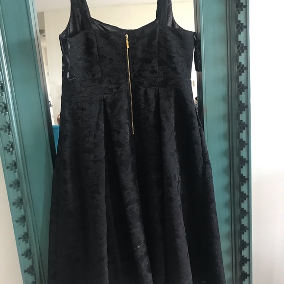 Jackie O Dress - Picture 7 of 7